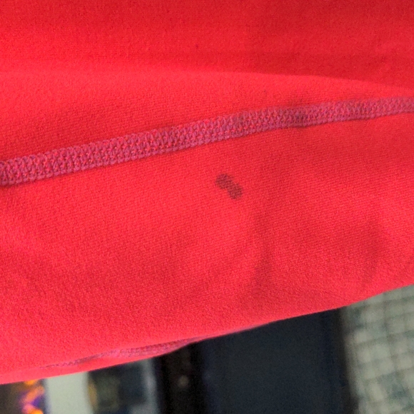 Hot pink crop fabletics leggings - Picture 4 of 5